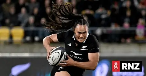 Portia Woodman-Wickliffe playing for New Zealand Black Ferns
