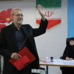 Ali Larijani with Iranian leadership during official meeting