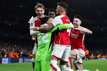 Arsenal players reacting after conceding a set-piece goal against Bayer Leverkusen