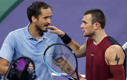 Jack Draper reacts after a controversial hindrance call against Daniil Medvedev at Indian Wells.
