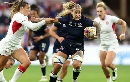 Erica Jarrell-Searcy playing rugby for Sale Sharks Women during a match