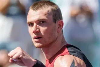 Jack Draper playing a forehand during Indian Wells tennis match