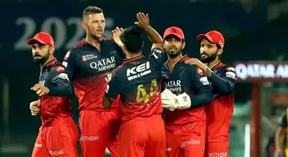 Virat Kohli celebrating after scoring fifty in IPL 2026 opener