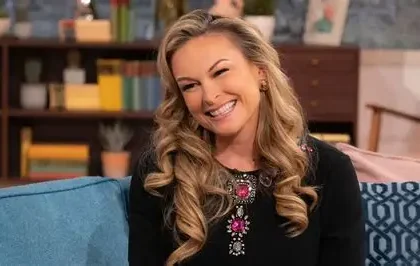 Mel Schilling with her husband and daughter, sharing a family moment amid her cancer battle.