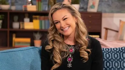 Mel Schilling with her husband and daughter, sharing a family moment amid her cancer battle.