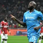 Romelu Lukaku walking off the pitch in Napoli training kit