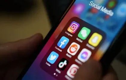 Courtroom sketch showing Mark Zuckerberg testifying during the social media addiction lawsuit trial in Los Angeles.