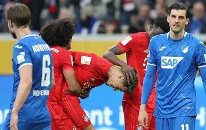 Masked fan entering pitch and unplugging VAR monitor during German football match