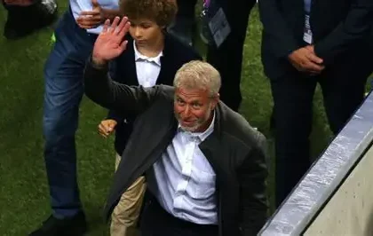 Chelsea players during match highlighting transfer controversy period