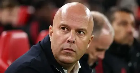 Arne Slot reacting during Liverpool match amid team struggles