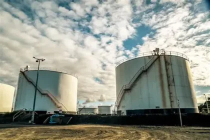 Fire at oil refinery in Geelong Australia affecting fuel production