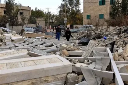 Displaced families returning to southern Lebanon after Israel Hezbollah ceasefire