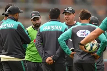 Shoaib Bashir bowling during county cricket match for Derbyshire