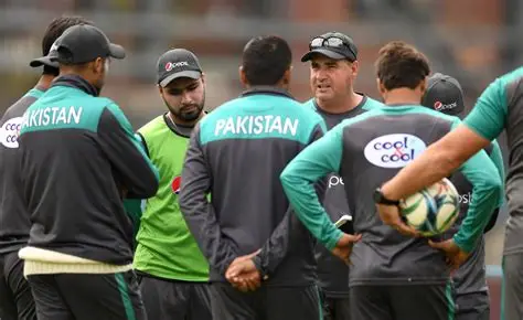Shoaib Bashir bowling during county cricket match for Derbyshire