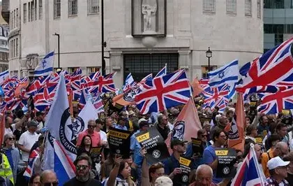 Jewish woman wearing Star of David necklace amid rising antisemitism concerns