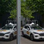 Robotaxis stopped in traffic after system failure in Wuhan