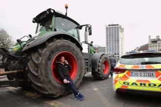 Fuel Trucks Regain Access to Irish Refinery After Blockade