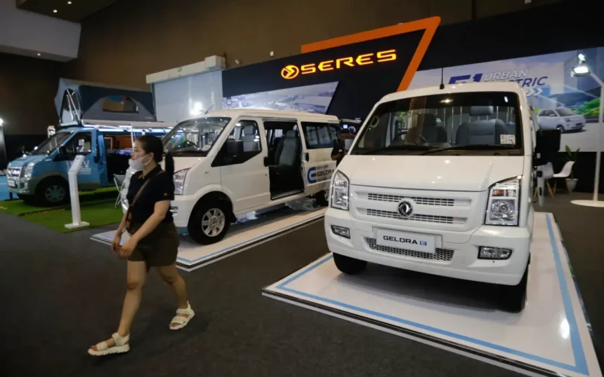 Seres in-vehicle toilet