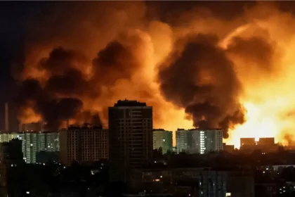 Kyiv Russian strikes destroy apartment building during overnight attack
