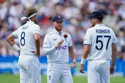 Ollie Robinson bowling for England during a Test match at Lord’s
