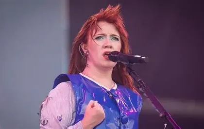 CMAT body-shaming abuse discussion following her Radio 1 Big Weekend performance
