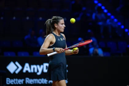 Emma Navarro Strasbourg quarterfinals comeback victory
