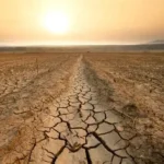 Super El Niño warming pattern spreads across the Pacific Ocean and influences global weather conditions.