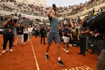 Alexander Zverev Rome 2026 first round win against Daniel Altmaier at Internazionali BNL d'Italia