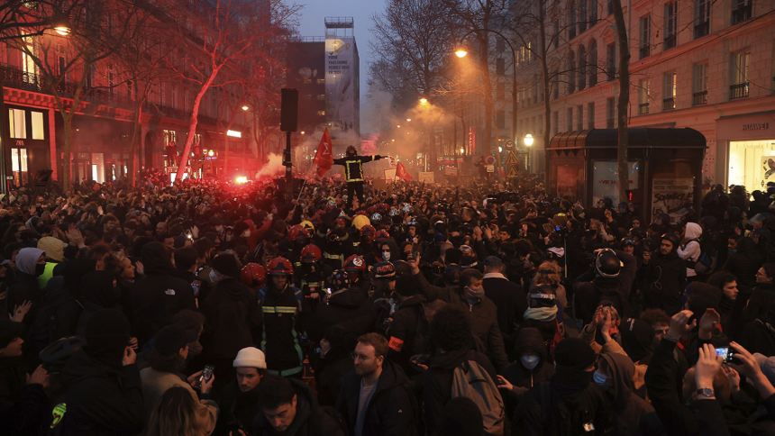 French giant banquets attract thousands across France