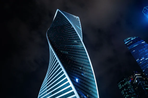 Skyscraper sway showing how tall buildings move safely in strong winds