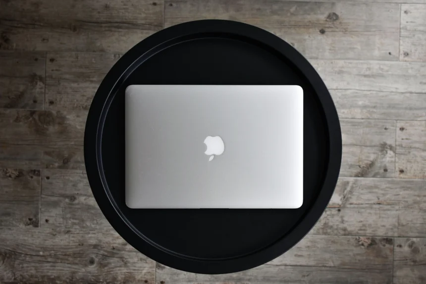 Circular laptop designed to last 20 years with replaceable battery motherboard display storage and ports
