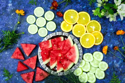 Seedless fruits including grapes watermelon bananas and oranges explained